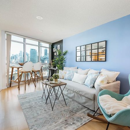 Cityscape Condo In Fort York Toronto Bagian luar foto