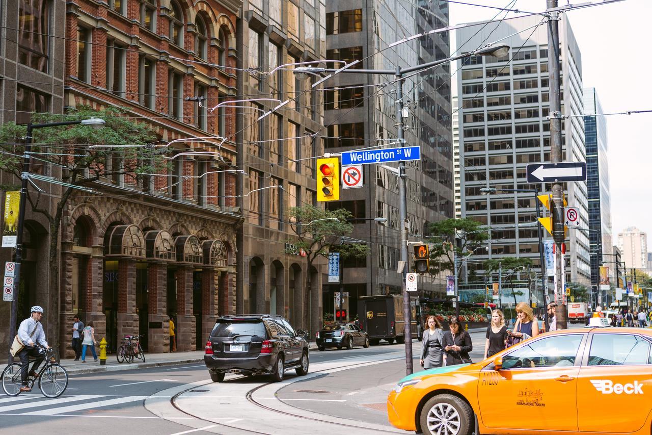 Cityscape Condo In Fort York Toronto Bagian luar foto